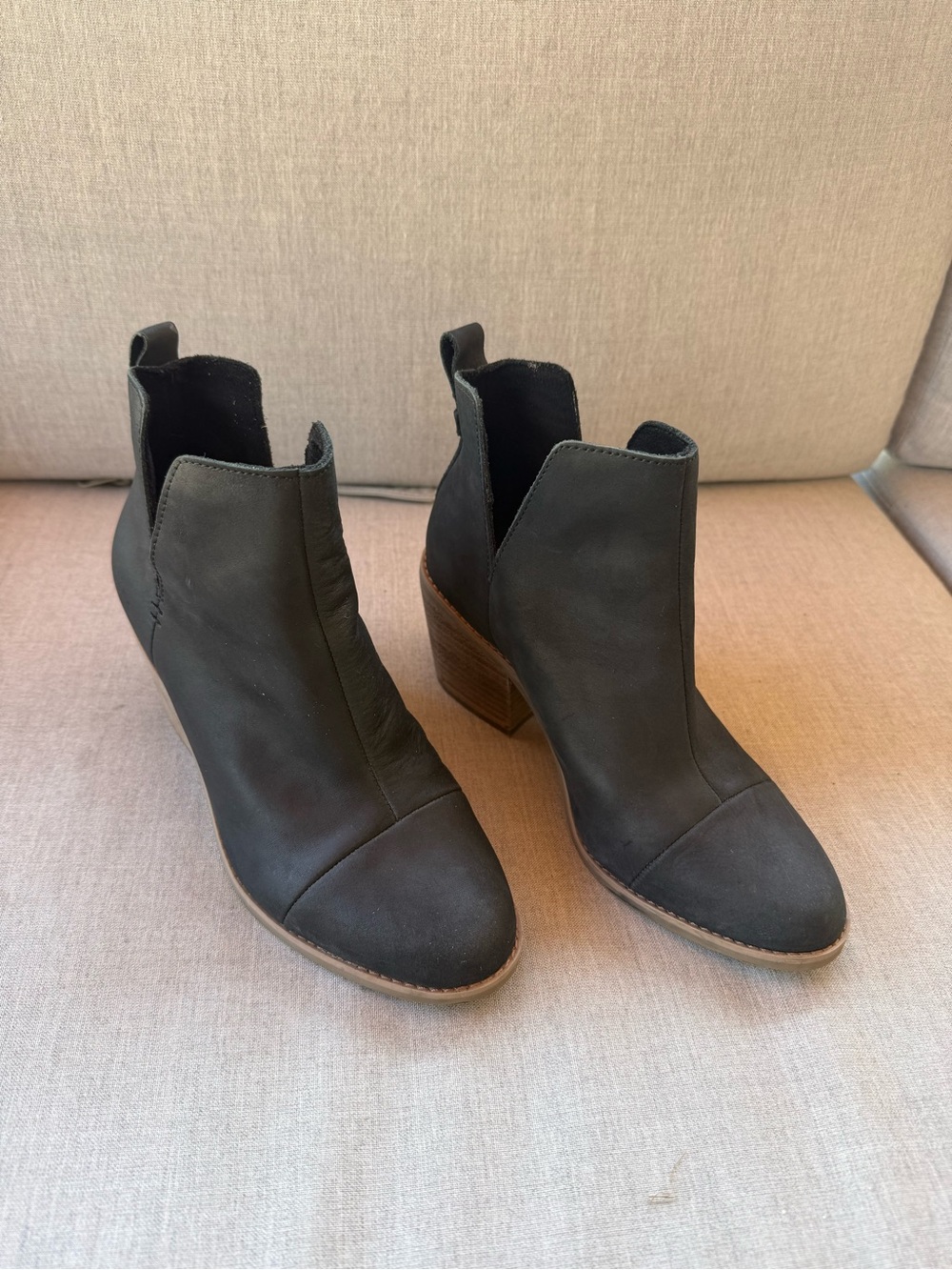 Toms Black Leather Chelsea Ankle Boots with Stacked Heel
